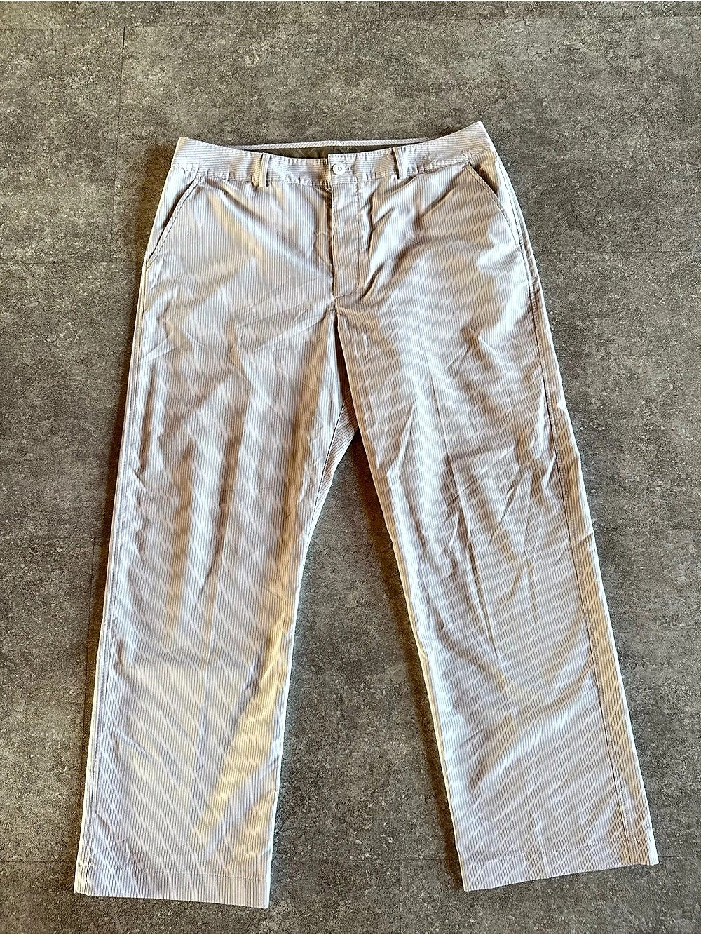 Under Armour Men’s Beige Striped Flat Front Stretch Straight Leg Pants 36